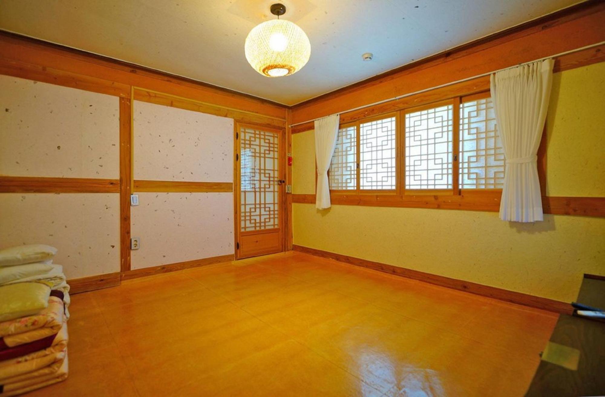 Hanok Gotaek Goeul Чонджу Екстер'єр фото